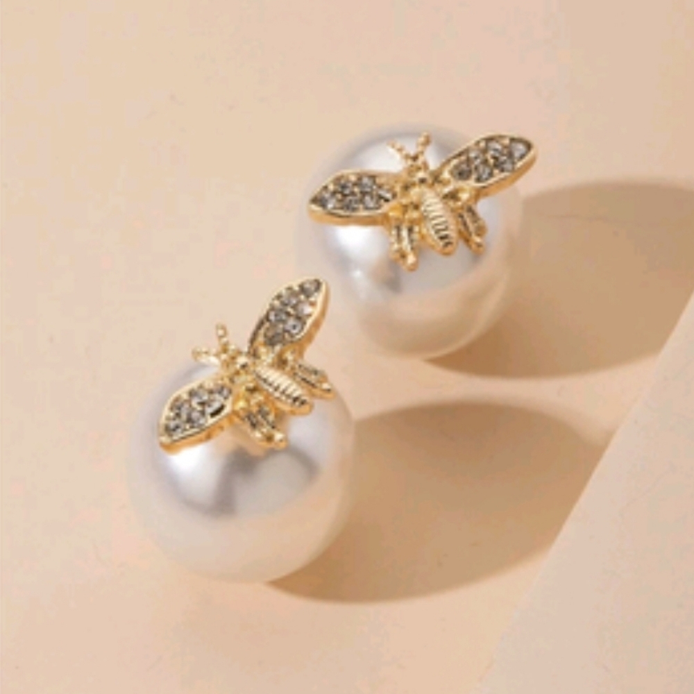 Designer inspired bee stud large pearl style earrings